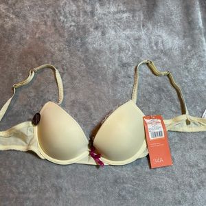 NWT cream bra sz 34A